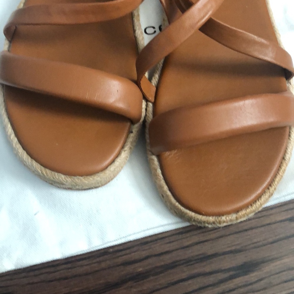 Vince Sandals. - Picture 9 of 10